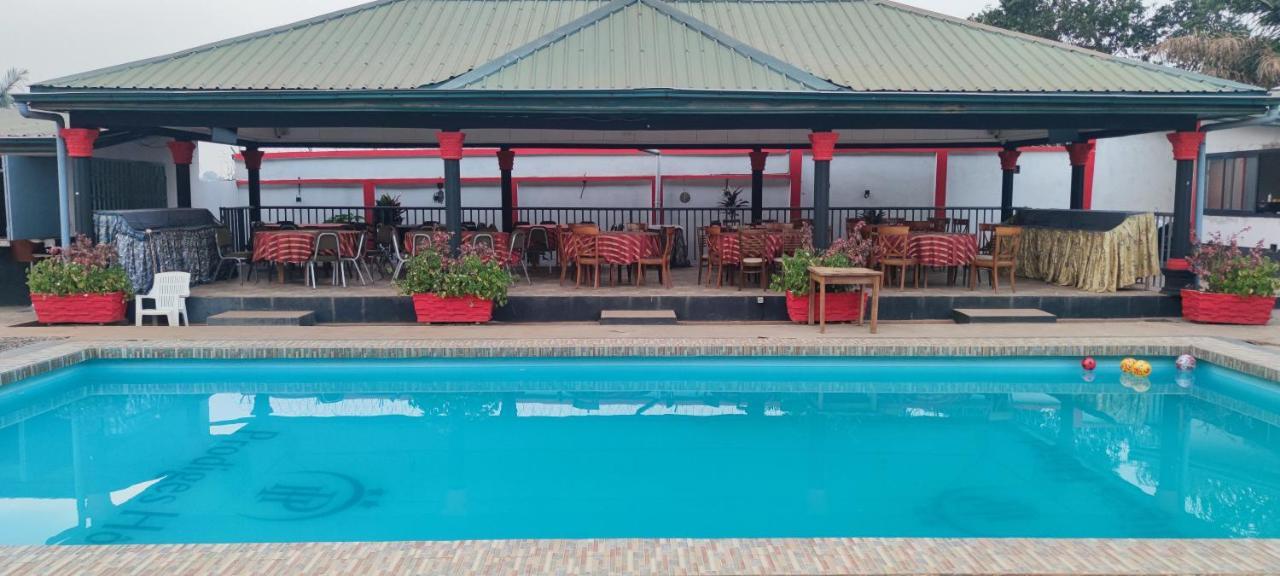 Prodiges Hotel Yaoundé エクステリア 写真