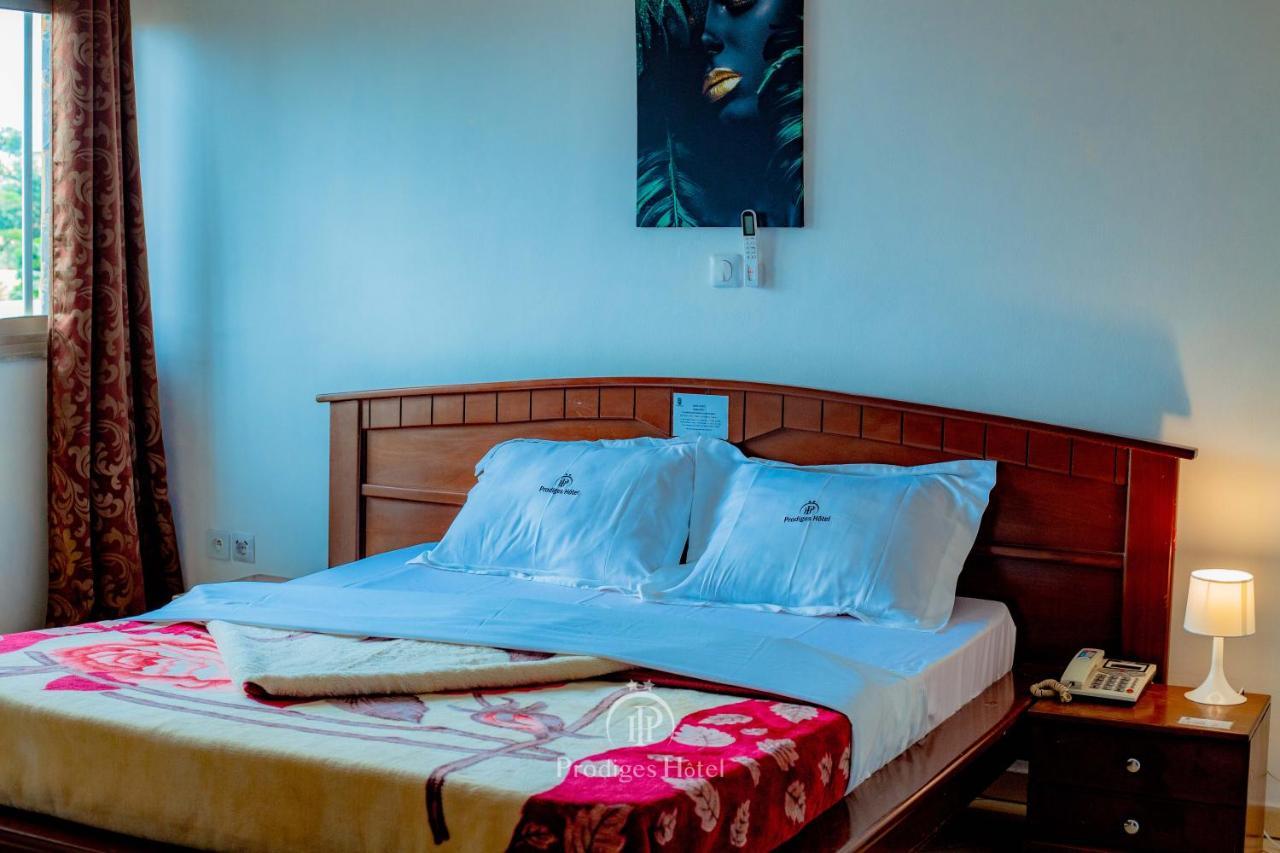 Prodiges Hotel Yaoundé エクステリア 写真