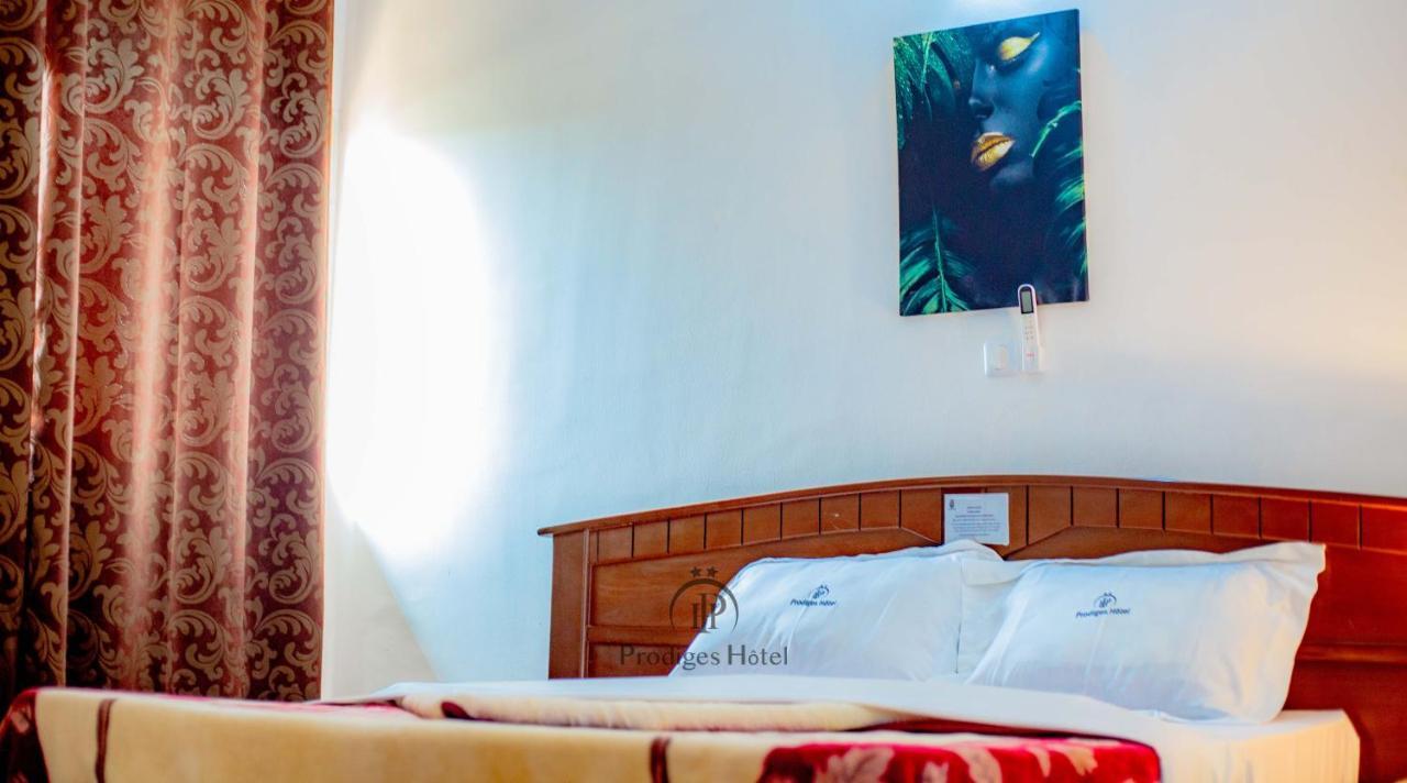 Prodiges Hotel Yaoundé エクステリア 写真