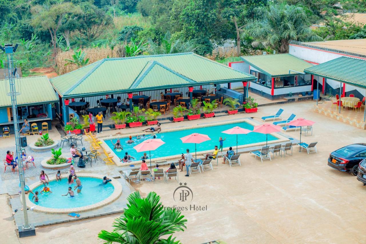 Prodiges Hotel Yaoundé エクステリア 写真