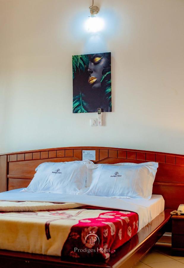 Prodiges Hotel Yaoundé エクステリア 写真