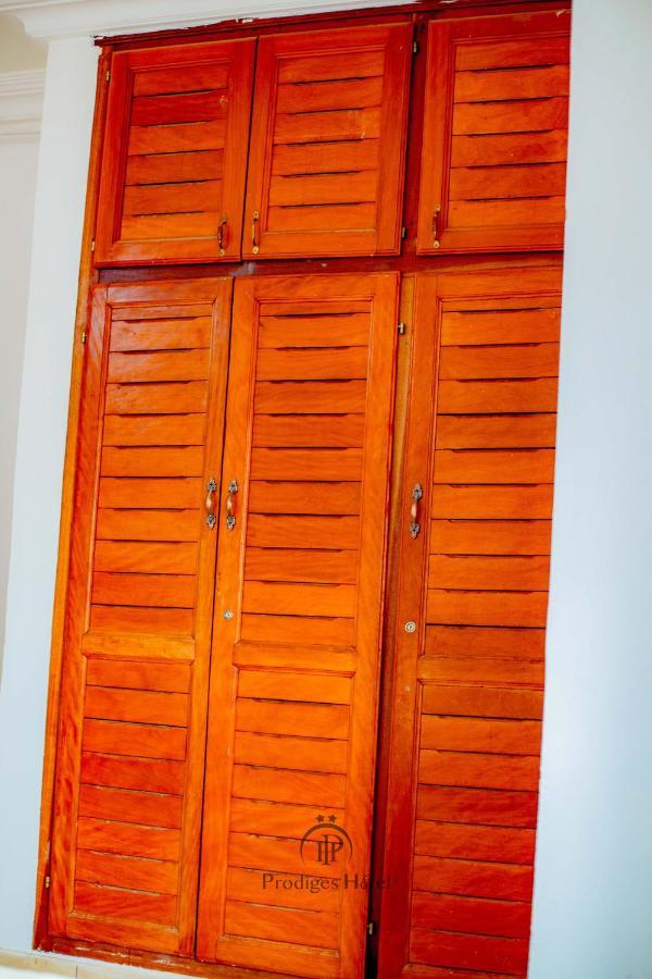 Prodiges Hotel Yaoundé エクステリア 写真