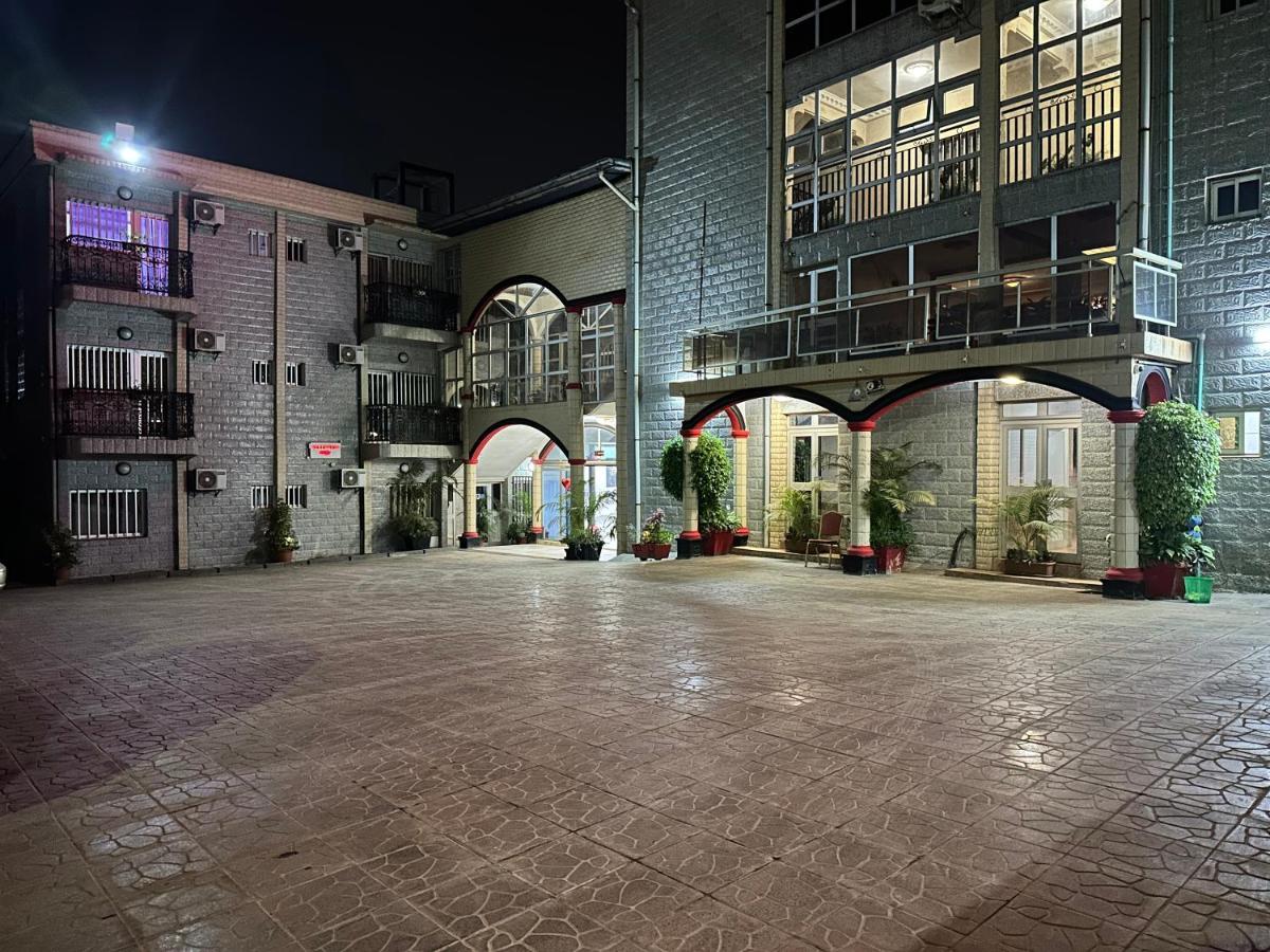 Prodiges Hotel Yaoundé エクステリア 写真