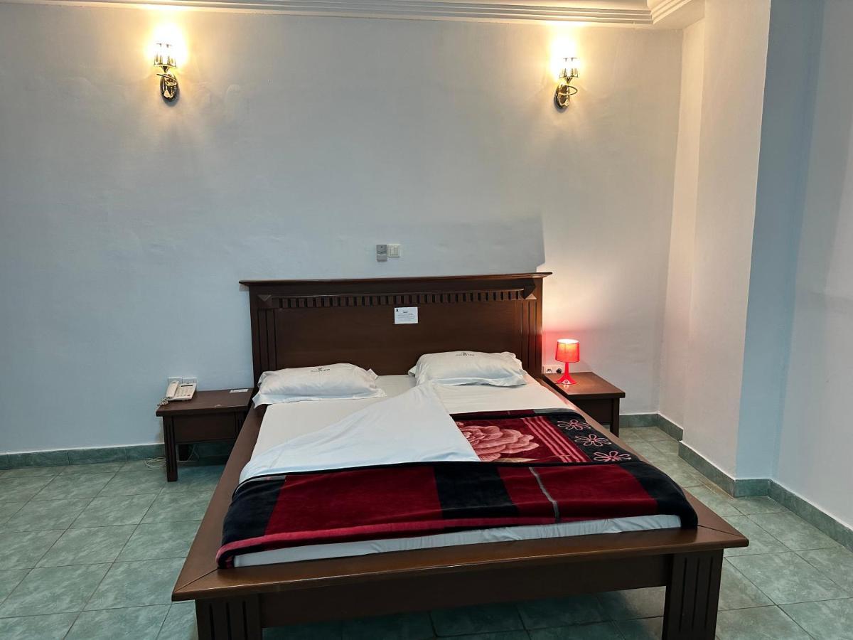Prodiges Hotel Yaoundé エクステリア 写真
