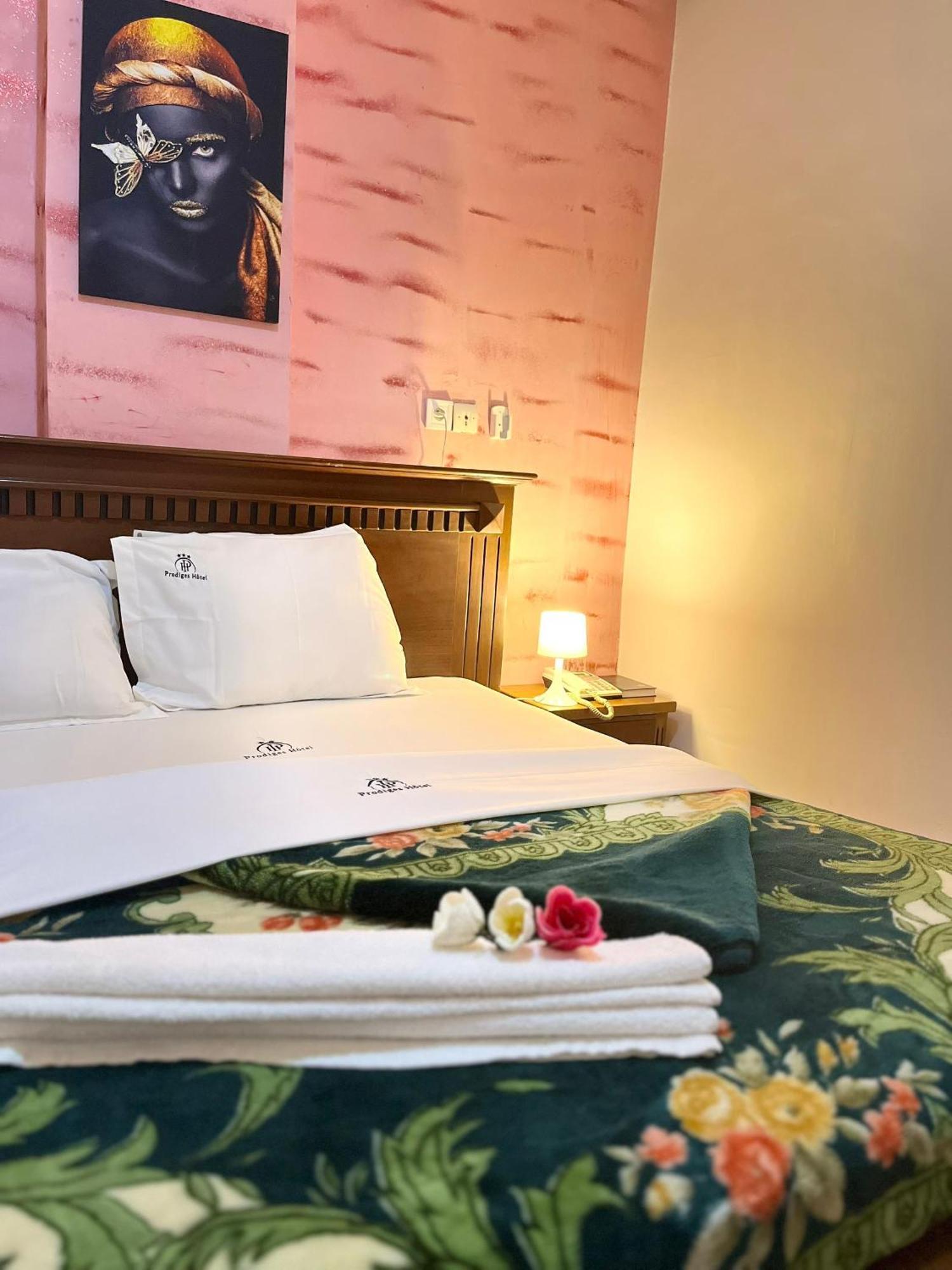 Prodiges Hotel Yaoundé エクステリア 写真